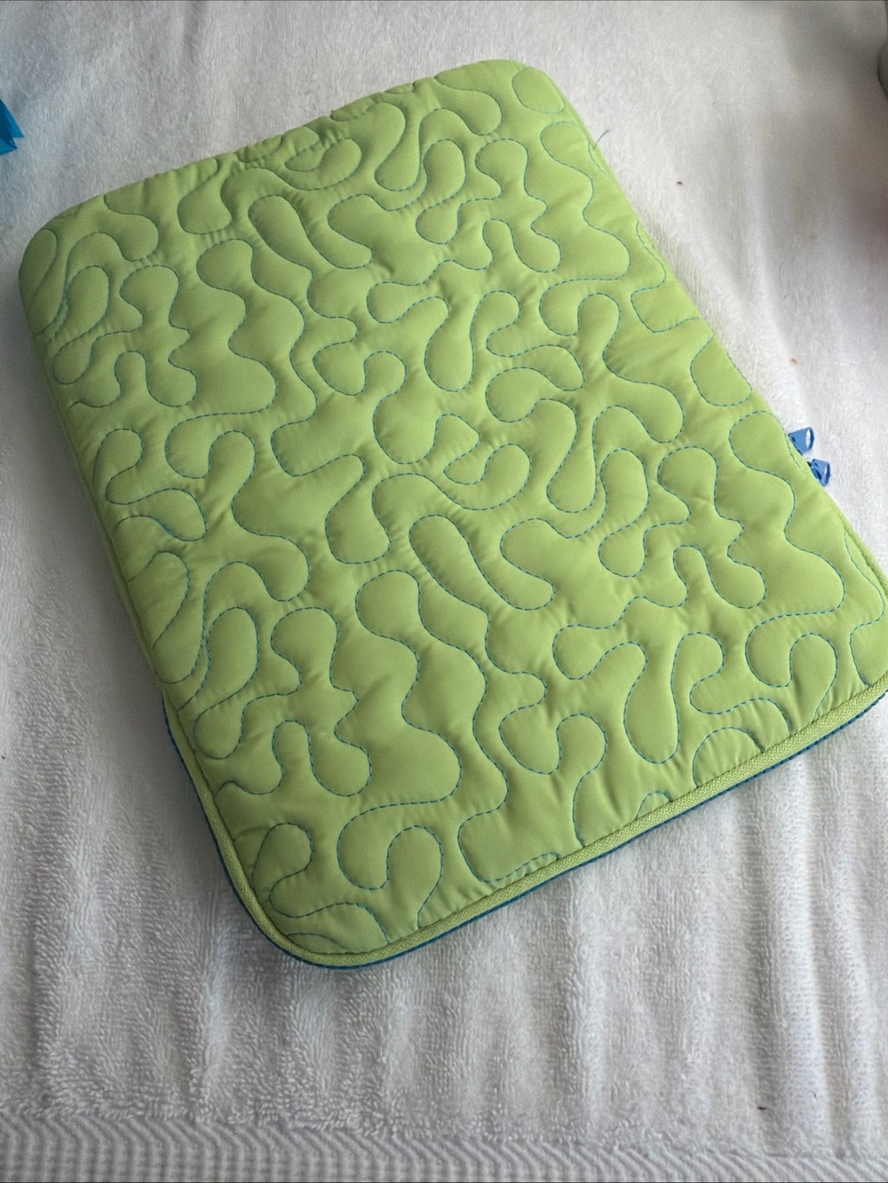 Laptop Notebook Quilted  Case Protective Sleeve Green & Blue Inside